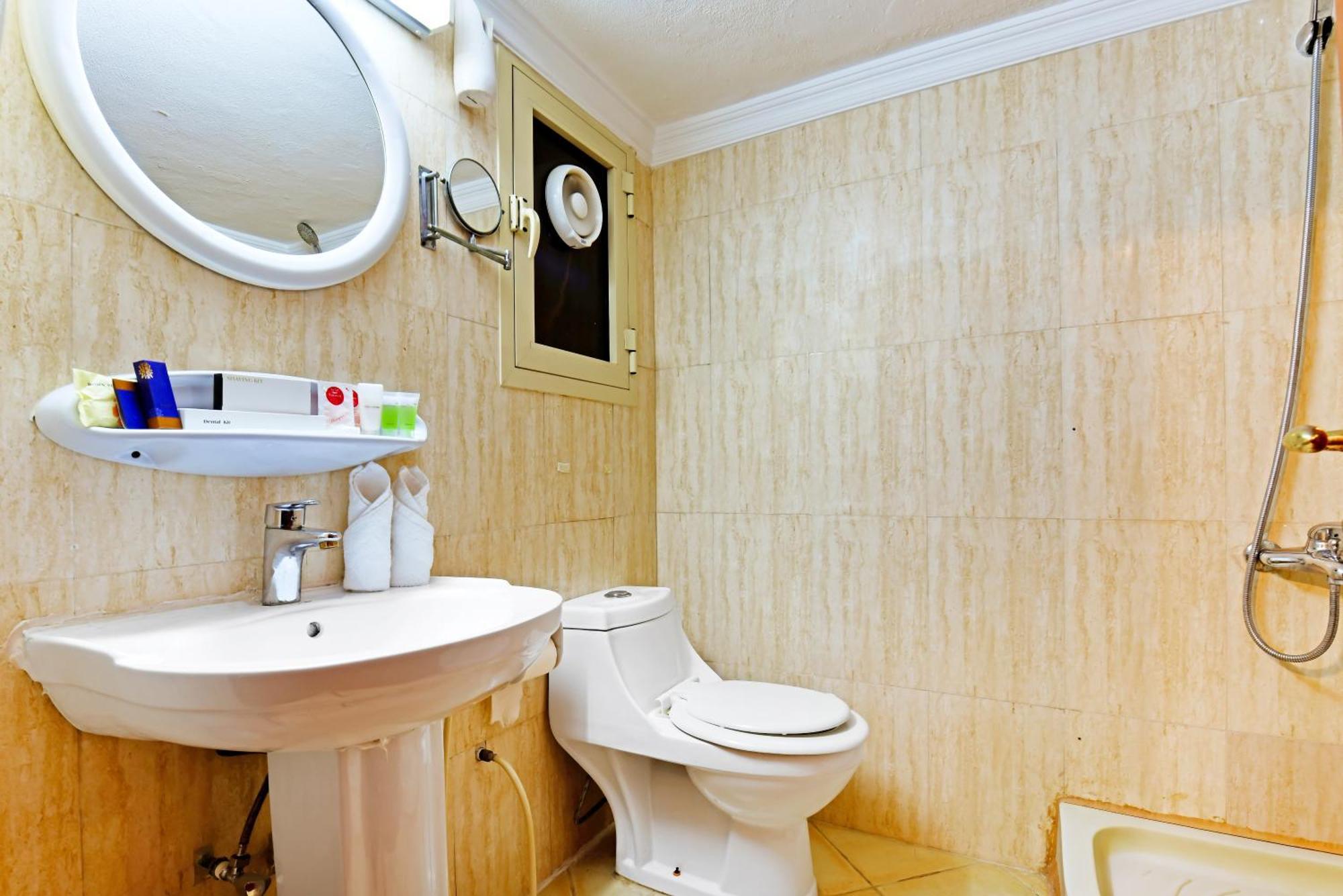 מנאמה Capital O 125 Moon Plaza Hotel מראה חיצוני תמונה