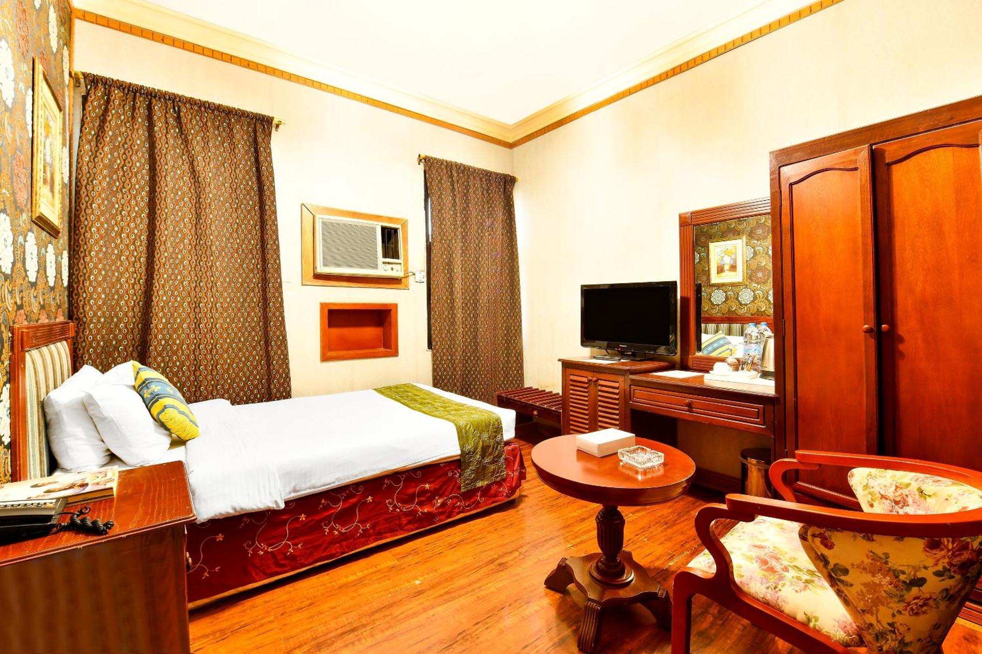 מנאמה Capital O 125 Moon Plaza Hotel מראה חיצוני תמונה