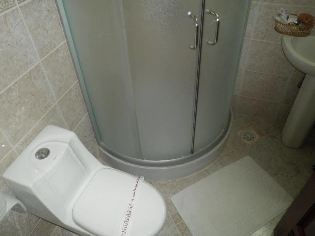 מנאמה Capital O 125 Moon Plaza Hotel מראה חיצוני תמונה